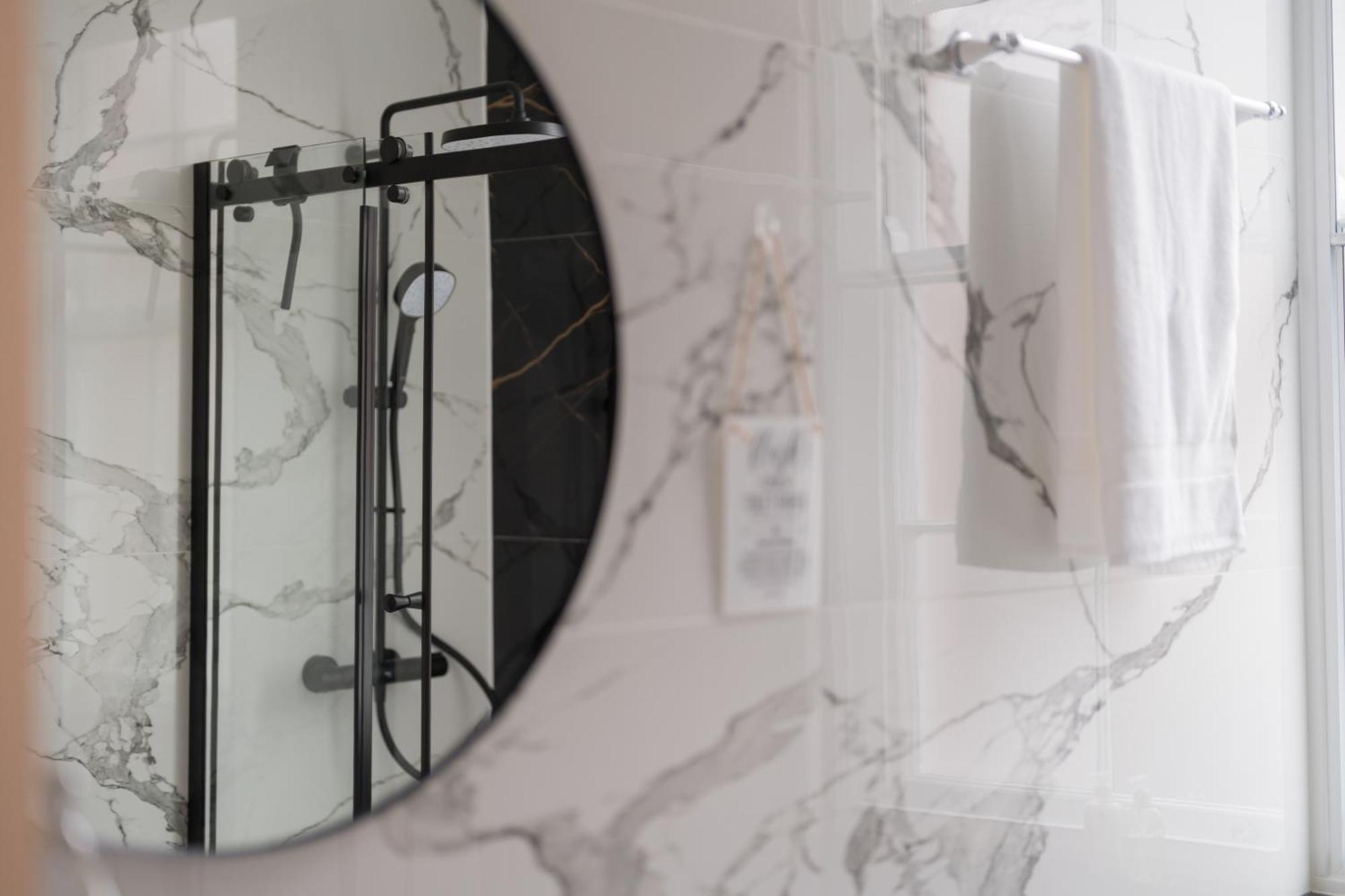 Ferienwohnung Luxurious 2 Bed Birmingham House Free Parking - Sleeps 6 Exterior foto